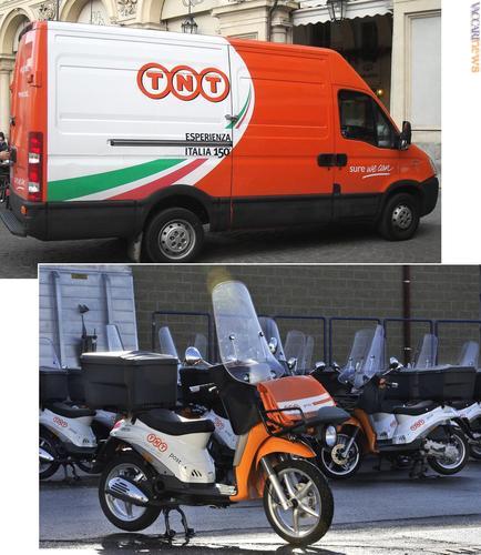 I furgoni con il richiamo al secolo e mezzo dell'Unità d'Italia e il nuovo acquisto: il “Liberty 50 4T” della Piaggio