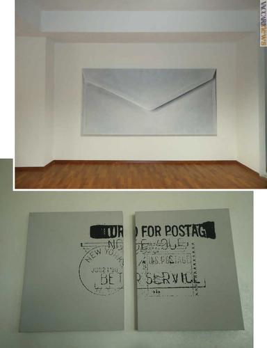 Due delle opere in mostra: “Brief” di Franz Baumgartner e “Post” di Fausto Bertasa