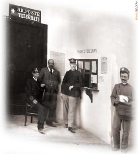 L'immagine d'antan: l'ufficio postale di Udine nel 1903 (archivio Doriano Moro, Fotocineclub Lignano)