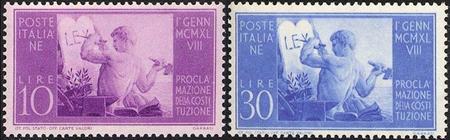 …ed i due francobolli firmati da Renato Garrasi