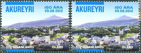 Le due versioni del francobollo, con la data indicata in modo incompleto e quella corretta