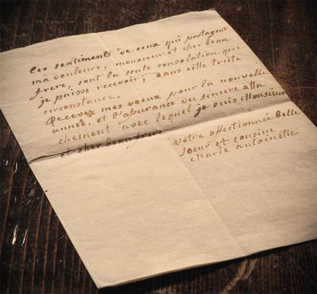 Il biglietto che Maria Antonietta di Francia scrisse dal carcere tra il dicembre 1792 ed il gennaio 1793 (foto: Daniele Fregonese © 2012. Archivio segreto vaticano, Città del Vaticano)