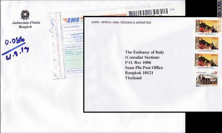 Il voto viene espresso tramite corrispondenza con l’Ambasciata italiana di riferimento (nel caso specifico, quella a Bangkok, competente pure per il Laos)