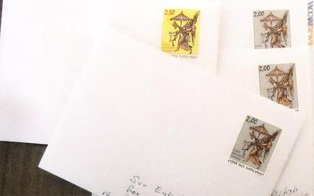 Francobolli della serie provvisoria utilizzati per affrancare la corrispondenza
