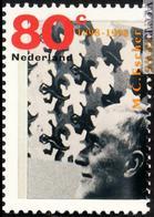 Il francobollo emesso in suo onore nel 1998