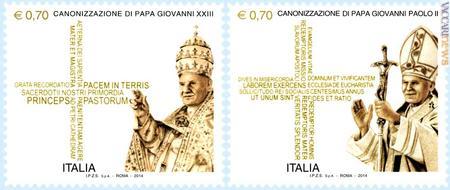 I due francobolli italiani; il primo è in congiunta con il Vaticano