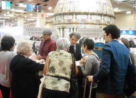 La recente presenza dell’Ufficio filatelico e numismatico vaticano al Salone internazionale del libro di Torino 
