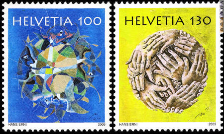 …al 2009, tre dei francobolli elvetici che portano la firma di Hans Erni