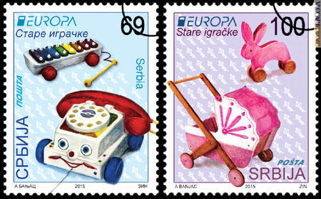 Perlomeno i soggetti presenti nel primo dei due francobolli non sono poi troppo antichi
