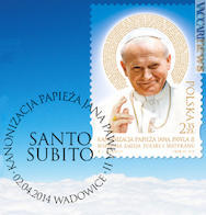 Uno dei francobolli polacchi; l’aureola riporta alcune frasi espresse dal papa, mentre l’annullo primo giorno offre l’invocazione, in italiano, “Santo subito”