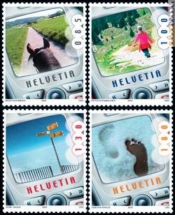 Sono state scattate con i cellulari le quattro immagini che dal 6 settembre diventeranno francobolli elvetici