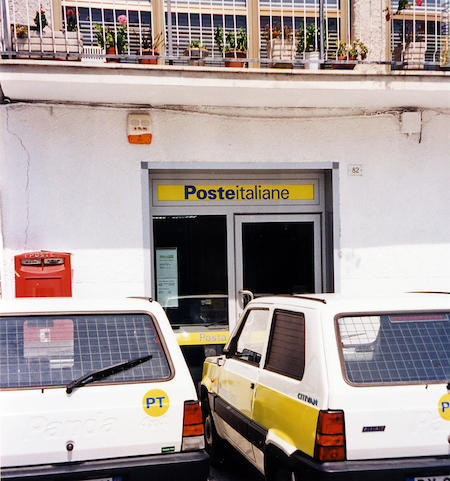 La sede di Cittareale è chiusa e gli utenti si rivolgono a quella di Posta (nella foto)