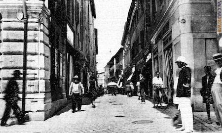 La prima testimonianza postale distribuita: corso XI Settembre a Pesaro lungo gli anni Trenta
