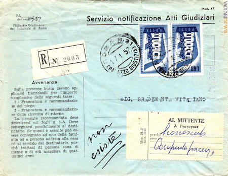 L’invio postale degli atti giudiziari sconta una tariffa particolare che ha sempre interessato i filatelisti (immagine: collezione Enrico Bertazzoli)