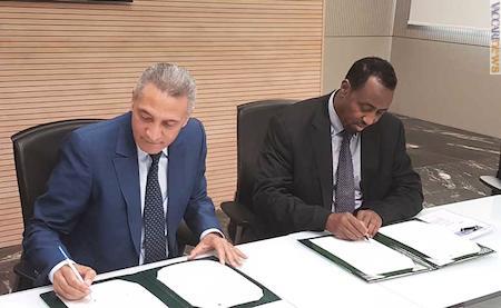 Alla firma: il ministro del Marocco a Industria, investimenti, commercio ed economia digitale, Moulay Hafid Elalamyen, ed il direttore generale dell’Upu, Bishar Hussein