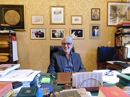 Il responsabile dell’Ufficio filatelico e numismatico, Mauro Olivieri (© copyright - Governatorato Scv - Direzione dei Musei)