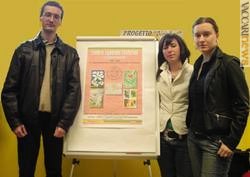 Tre dei ragazzi dell’Accademia di belle arti «Santa Giulia» che hanno realizzato le cartoline per Cernobyl, da sinistra: Alessandro Zanetti, Michela Fabbro e Alessandra Mora