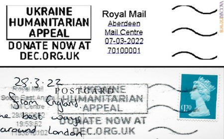 Il bozzetto fornito da Royal mail e l’impronta effettiva segnalata dal lettore Giancarlo Rota