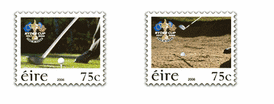 Due francobolli in... movimento: inclinandoli, si vedono le fasi di gioco come in un film