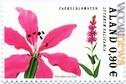 Uno dei francobolli floreali proposti oggi da Aland