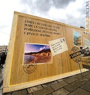 In piazza De Ferrari a Genova