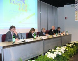 Un momento della cerimonia inaugurale. Da sinistra, Carlo Catelani, Marisa Giannini, Giorgio Calò, Renzo Tani e Piero Macrelli