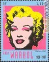 L'icona colorata di Marilyn Monroe, presente in un francobollo francese ed emblema della mostra di Arona