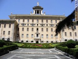 L'Ufficio filatelico e numismatico vaticano dipende dal Governatorato