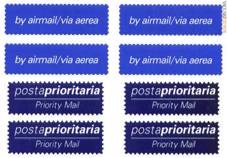 

La nuova etichetta in italiano ed inglese, confrontata con quella per la posta prioritaria