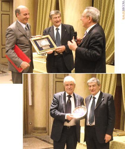 Due dei premiati del palmarès: Giuseppe Riccardo Spampinato (con Piero Macrelli e Emanuele Gabbini) e, sotto, Renzo Aldighieri (con Piero Macrelli)