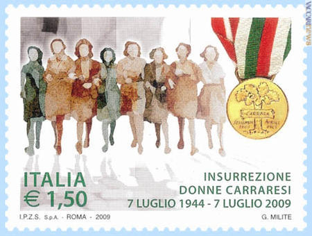 
Il francobollo pronto all'uscita; riproduce le donne in corteo e la medaglia conferita nel 2007