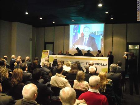 Come l'anno scorso, il ministro allo Sviluppo economico, Claudio Scajola, interverrà alla cerimonia inaugurale con un videomessaggio