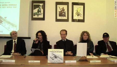 Il tavolo dei relatori. Da sinistra, Giorgio Apostolo, Silvia Vaccari, Umberto Caproni, Valeria Vaccari e Maurizio Pagliano